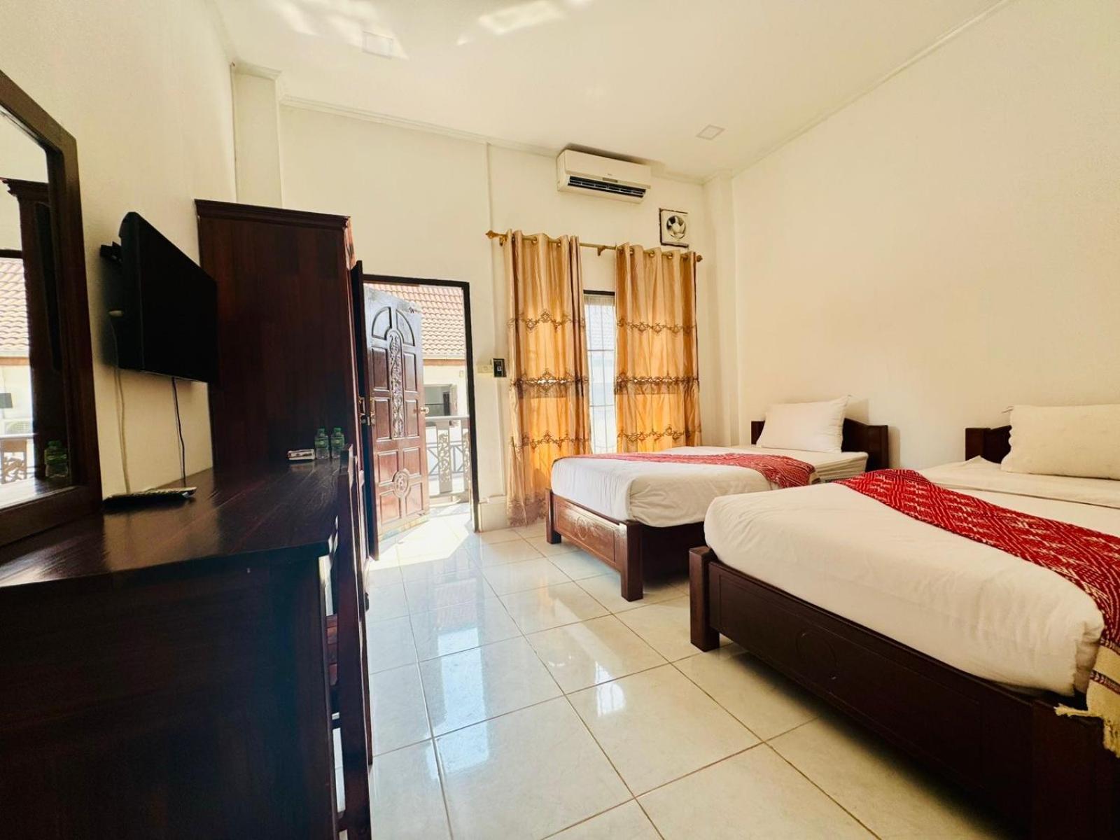A P S Moutain View Hotel Vang Vieng Extérieur photo