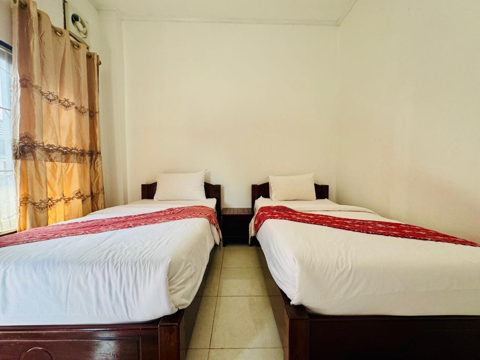 A P S Moutain View Hotel Vang Vieng Extérieur photo